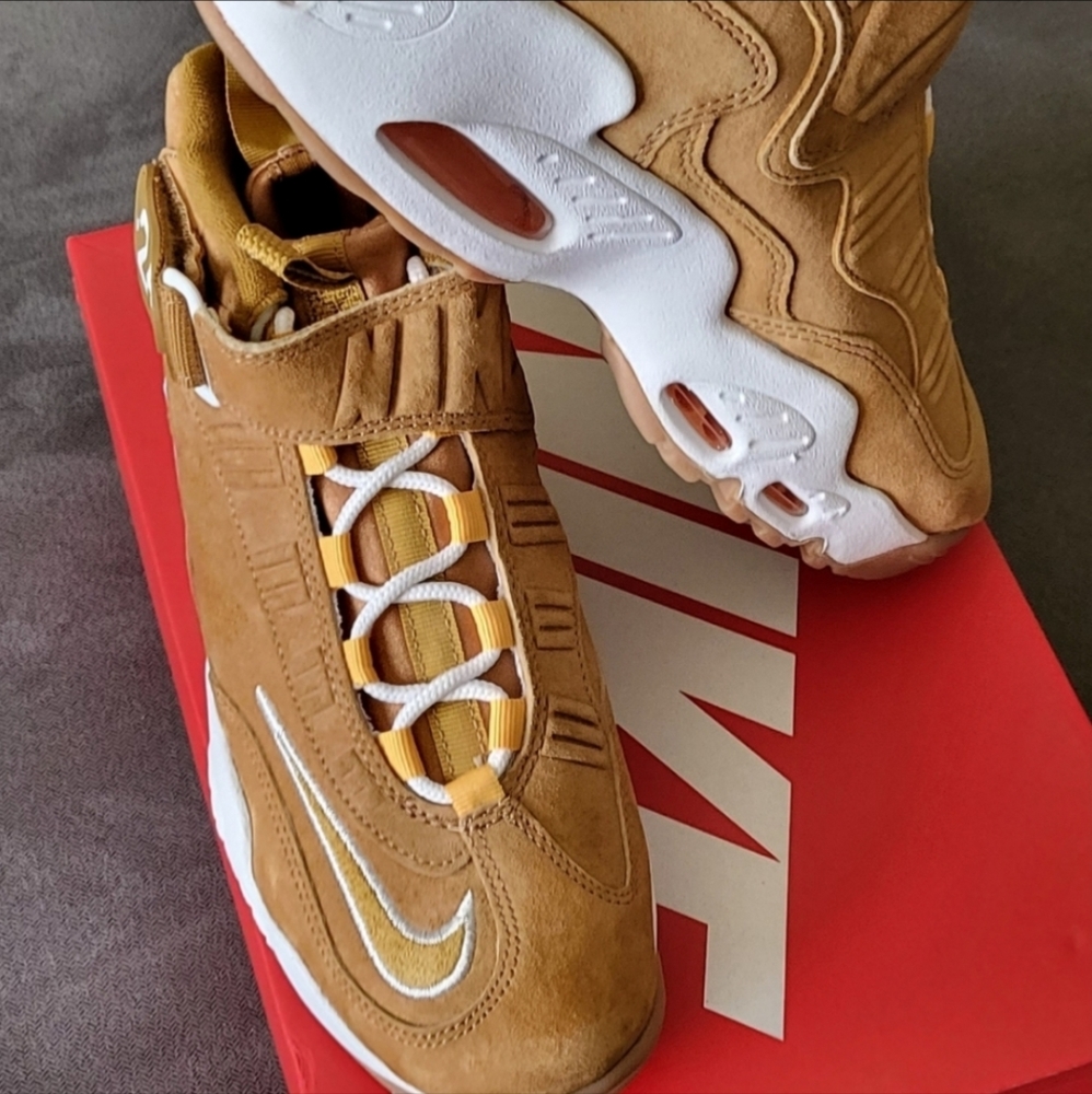 Max Nike Air Griffey's Women's 9 Mens 7 Athletic Sneakers.